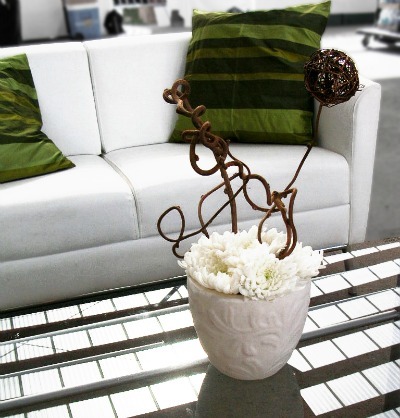 Small Apartment Ideas: Use Neutral Colors 