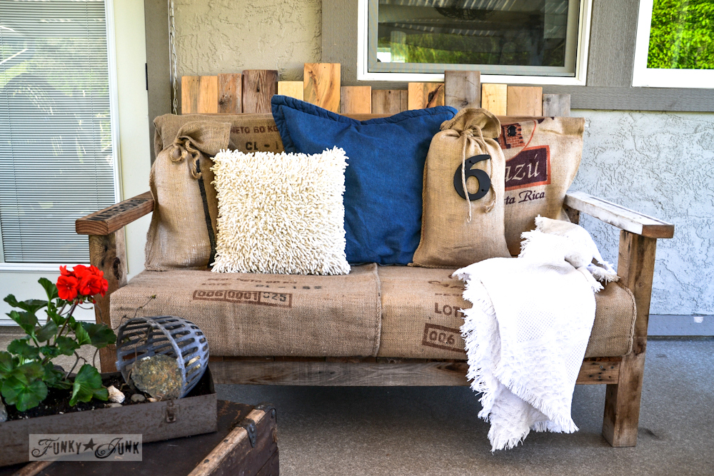 07-Pallet-wood-patio-chair-0194
