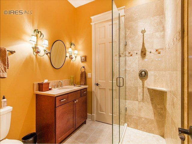 Bright Bathroom 1