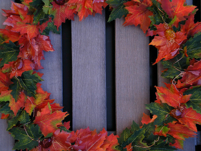 Decorative Leaves: Make a Seasonal Wreath