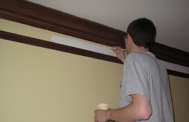 painting apartment trim