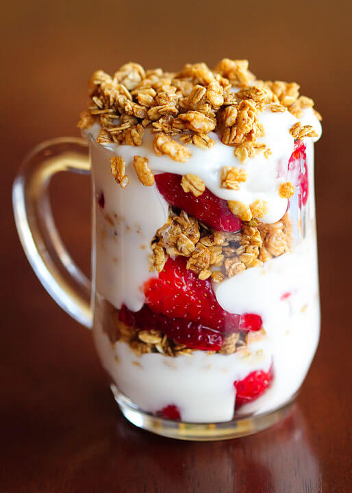 fruit-and-yogurt-parfait-05