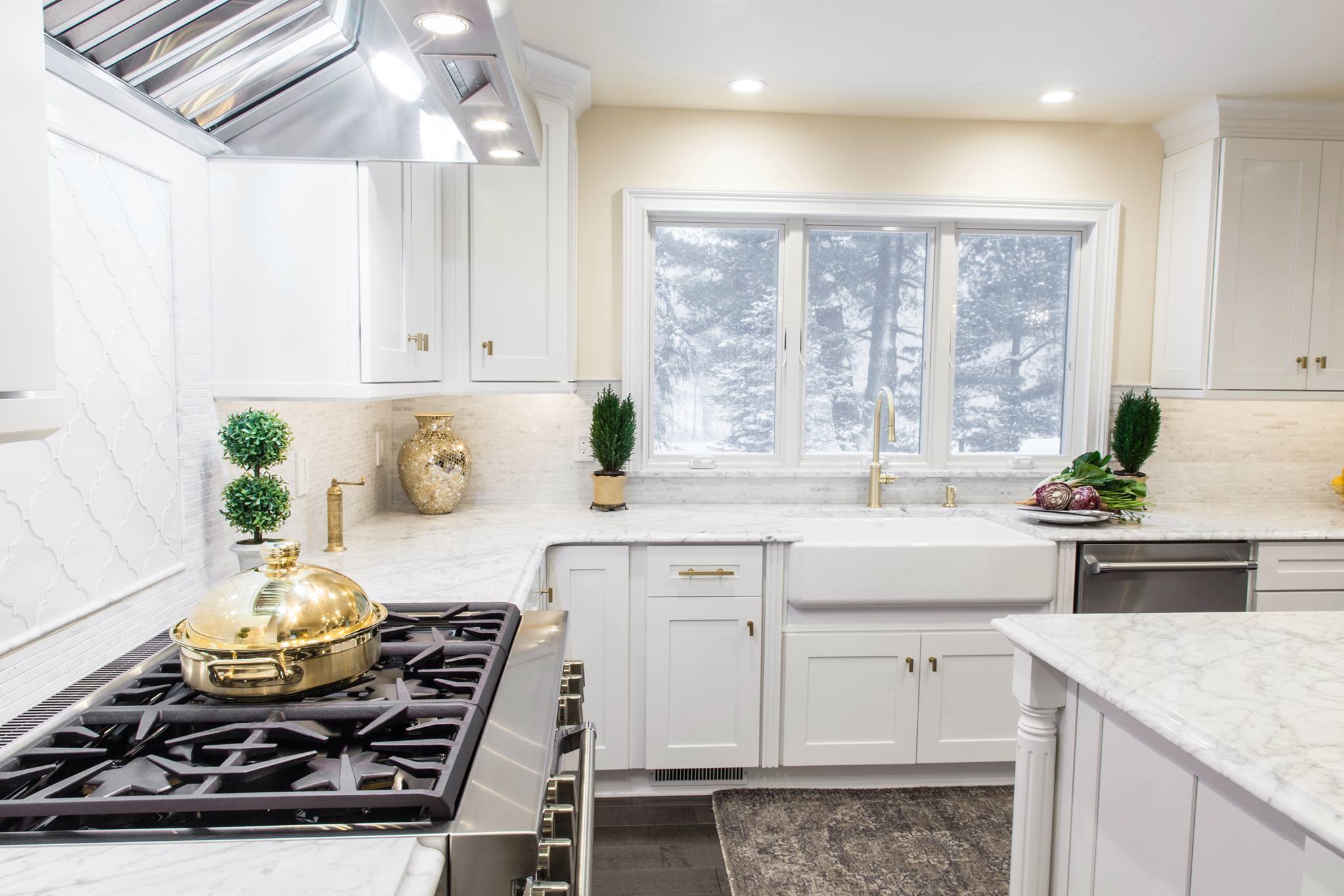 Modern White Kitchen